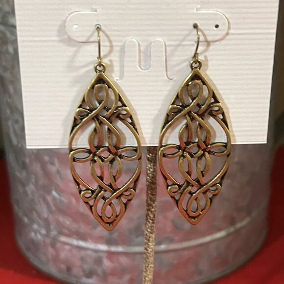 Premier Designs English Ivy Fishhook Earrings #PDER - Picture 4 of 5